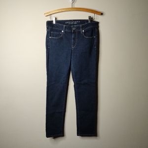 🌎 American Eagle Skinny Super Stretch Jeans size 8